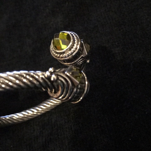 Silver cuff w/ green andalusite crystal bracelet - Picture 6 of 8